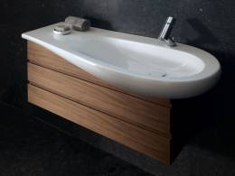ALESSI ONE baldinis praustuvas 90 x 50/35 cm, su anga maišytuvui, lentynėlė dešinėje, baltas su LCC
