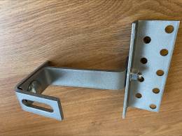 Čerpinio stogo laikiklis 140x56x5, reguliuojamas. ilgis 150mm